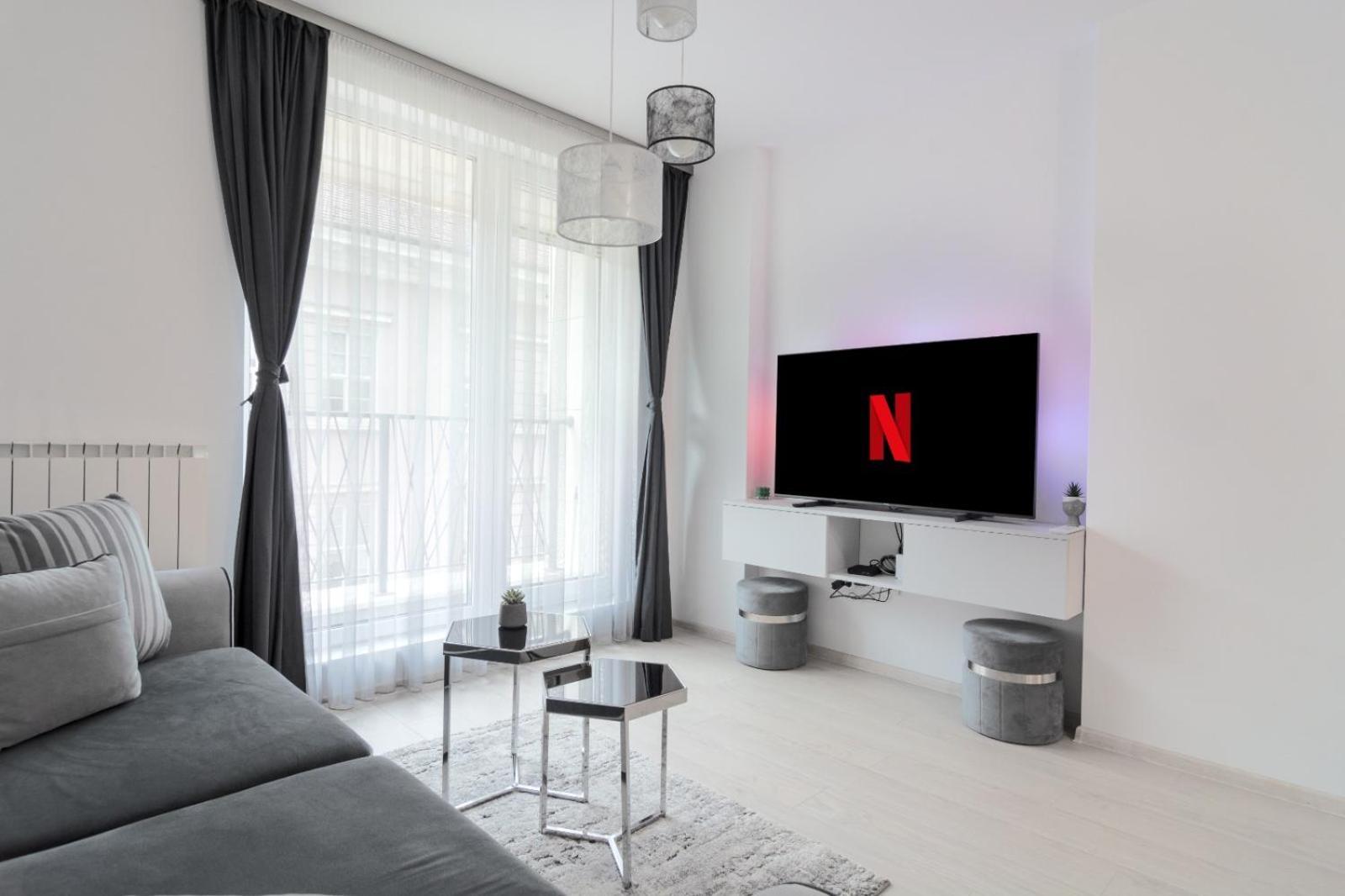 Paris Luxury Top Centre 2Bdr Apt W Work Desk And Wifi Near Nevsky Cathedral Sofya Dış mekan fotoğraf